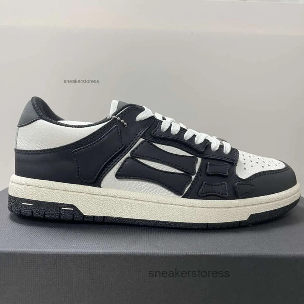 Cuoio da uomo skel skel scarpe vere sneaker designer ad alto designer armyri versatile 2024 in edizione grosso top top bassa tavola maschile a bassa osso casual m8v8