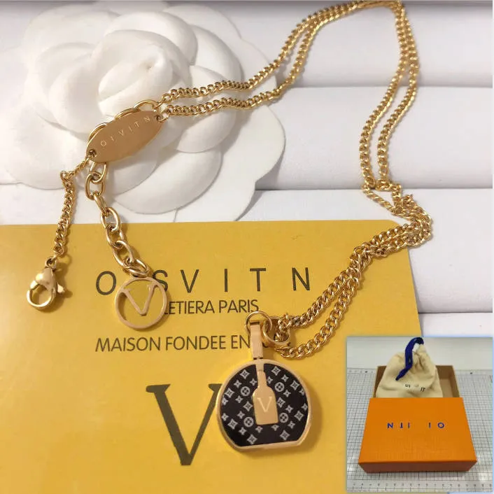 Luxury Titanium Steel Necklace Brand Designer Bag Style Fashionable Trendy High Quality Necklace High Quality Long Chain Boutique Gift Necklace Box