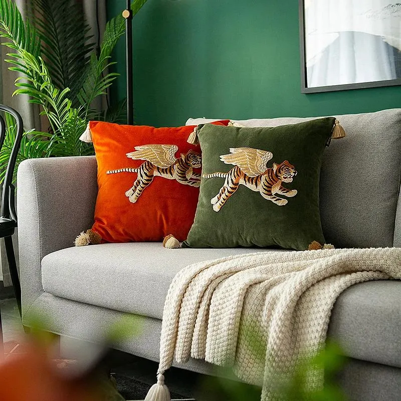 Pillow Modern Luxury Cover Decorative Case Orange Green Velvet Tiger Pattern Embroidery Sofa Chair Coussin 30x50/45cm