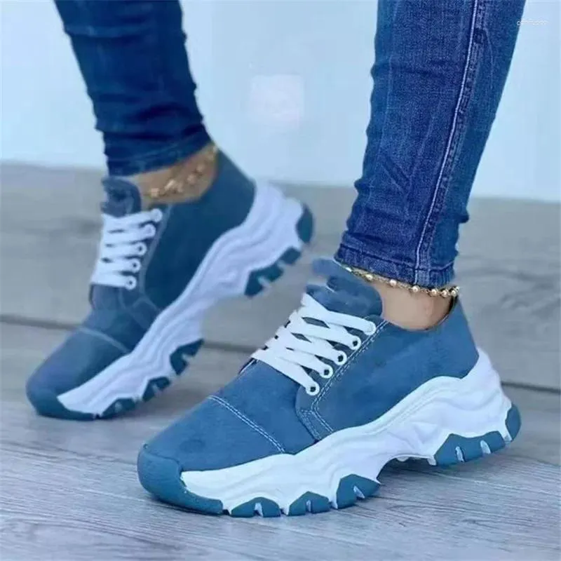 Plataforma de zapatos casuales para mujeres espesas damas aumentadas primavera otoño sports zapato 2024 al aire libre sólido costura Zapatos