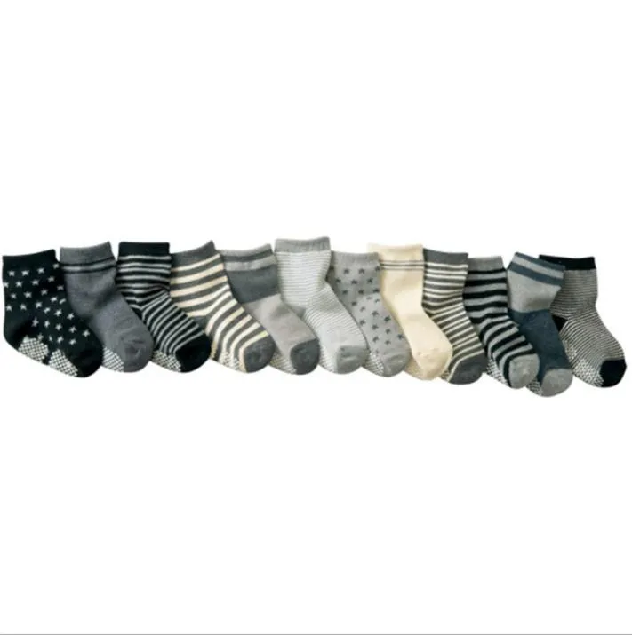 Nyfödda babystrumpor randig baby boy sock anti slip spädbarn flicka golv strumpor baby flicka fot varmare 24lots dw45199524955