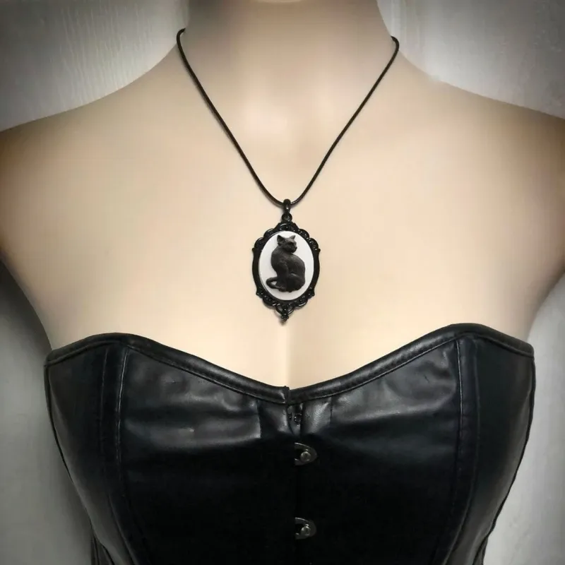 Collier de chat chanceux Q0ke pour les femmes filles noires pendentif pendentif ovale camée camée clavicule chaîne goth bijoux ornement