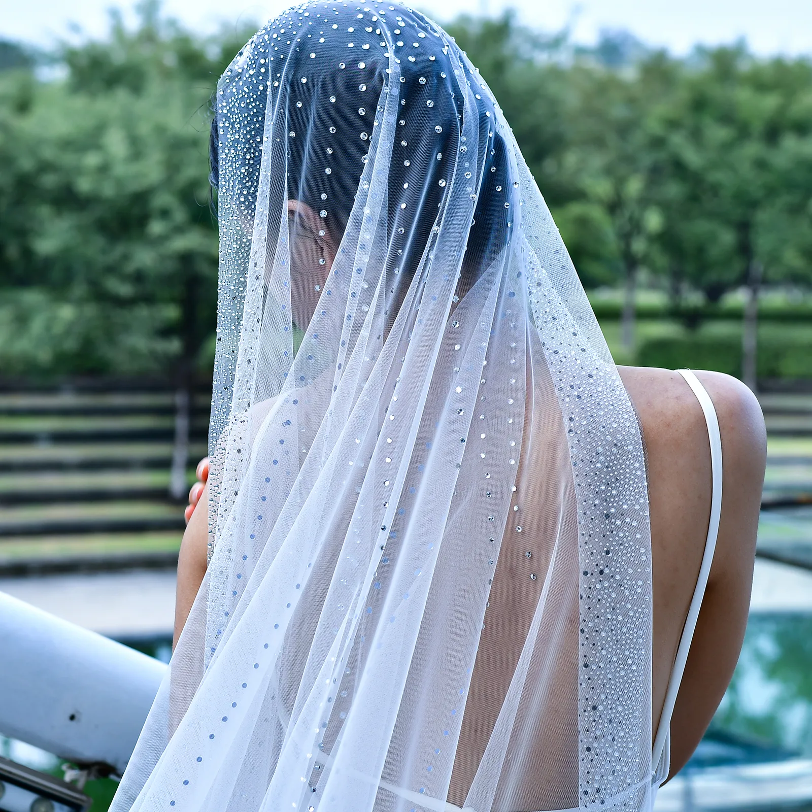 Fingertip Bridal Veil with Rhinestones One-Layer Polyester 