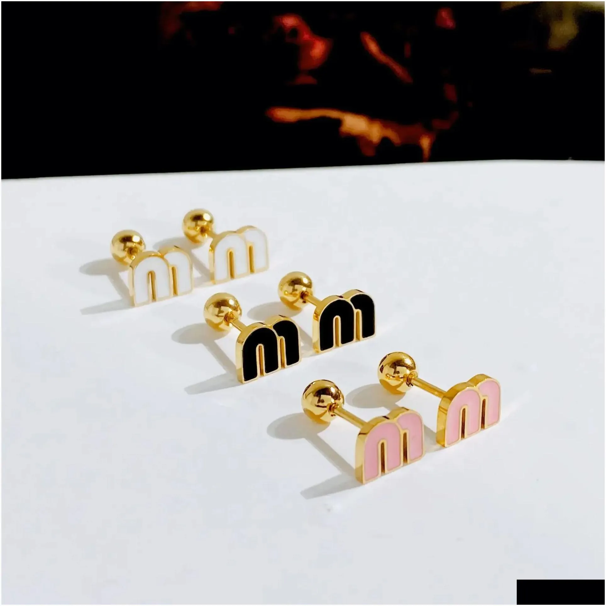 Stainless Steel Letter M Luxury Designer Stud Earrings for Women Fashion Brand Jewelry Delicate Cute Tiny Earring Earings Ear Rings