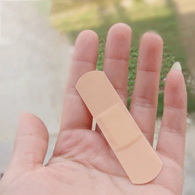 50/100/300 stks Ademende bandhulp waterdicht verband met een eerste hulp wonddressing medische tape wond gips noodpakketten bandaids