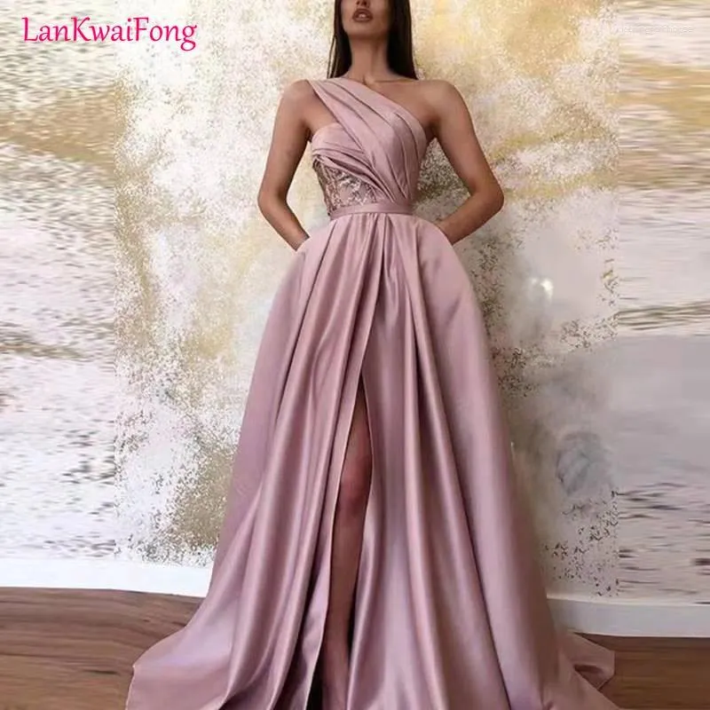 Casual Dresses LKF 2024 Elegant Evening Dress Sexy Split Shoulder Sleeve Off Back Waist Fashion Party Long Women's Wholesale