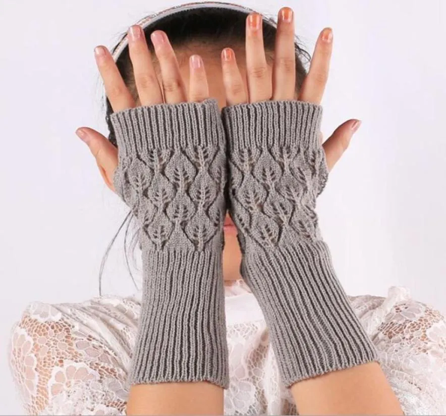 2018 Nouveau hiver féminin sans doigt gants longs bras chaude laine chaude demi-doigt mittens 12pairsLot2445053