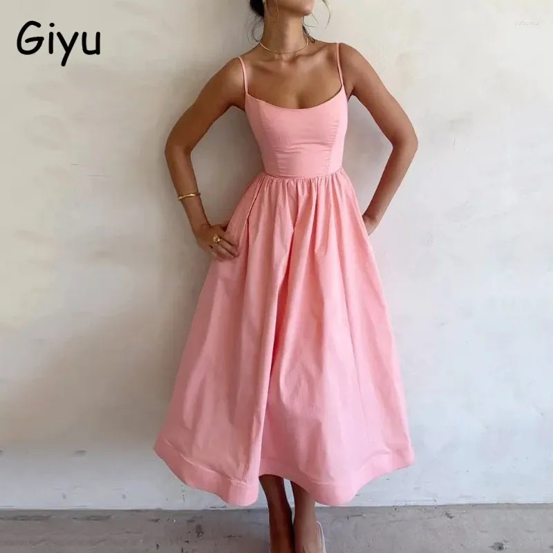 Casual Dresses Giyu Sexy Party Dress Women 2024 Summer Elegant Fashion Pleated Spaghetti Strap Off Shoulder Backless Holiday Robe Femme