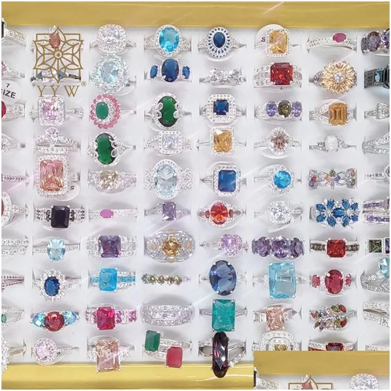 Pierścień Solitaire 50pcs/pudełko luksusowy mosiądz dla kobiet Anillos Mujer mody biżuteria geometryczna kwadratowa okrągłe pierścienie Zestaw 230612 DROP DHC7Y