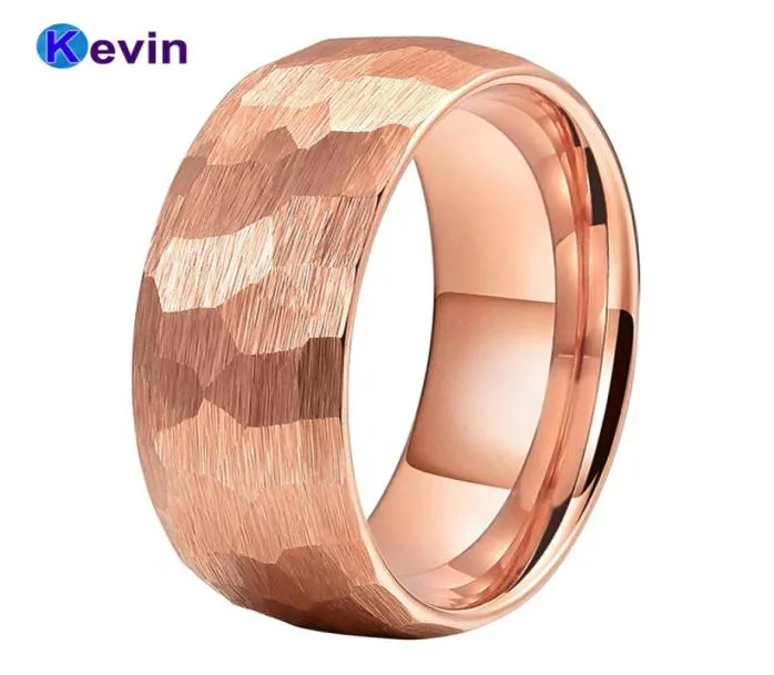 Rose Gold Hammer Ring Tungsten Carbide Wedding Band för män Kvinnor Mångfacetterad Hammered Borsted Finish 6mm 8mm Comfort Fit8230377