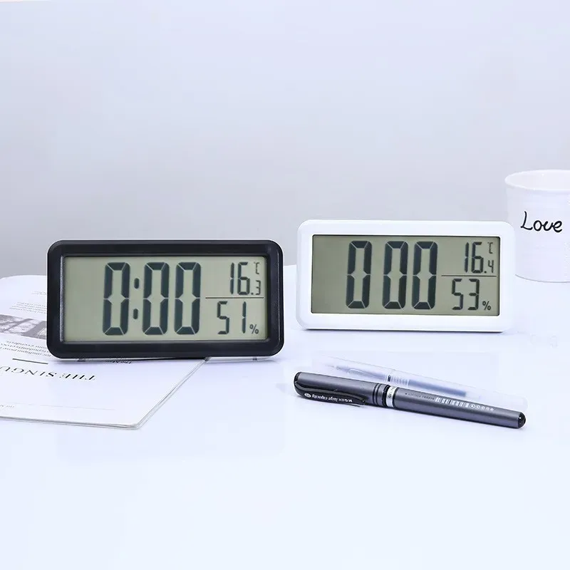 Clock d'alarme numérique Table Clock Clock Battery Powered LED Electronic Clock Desk Decorations pour la chambre du salon