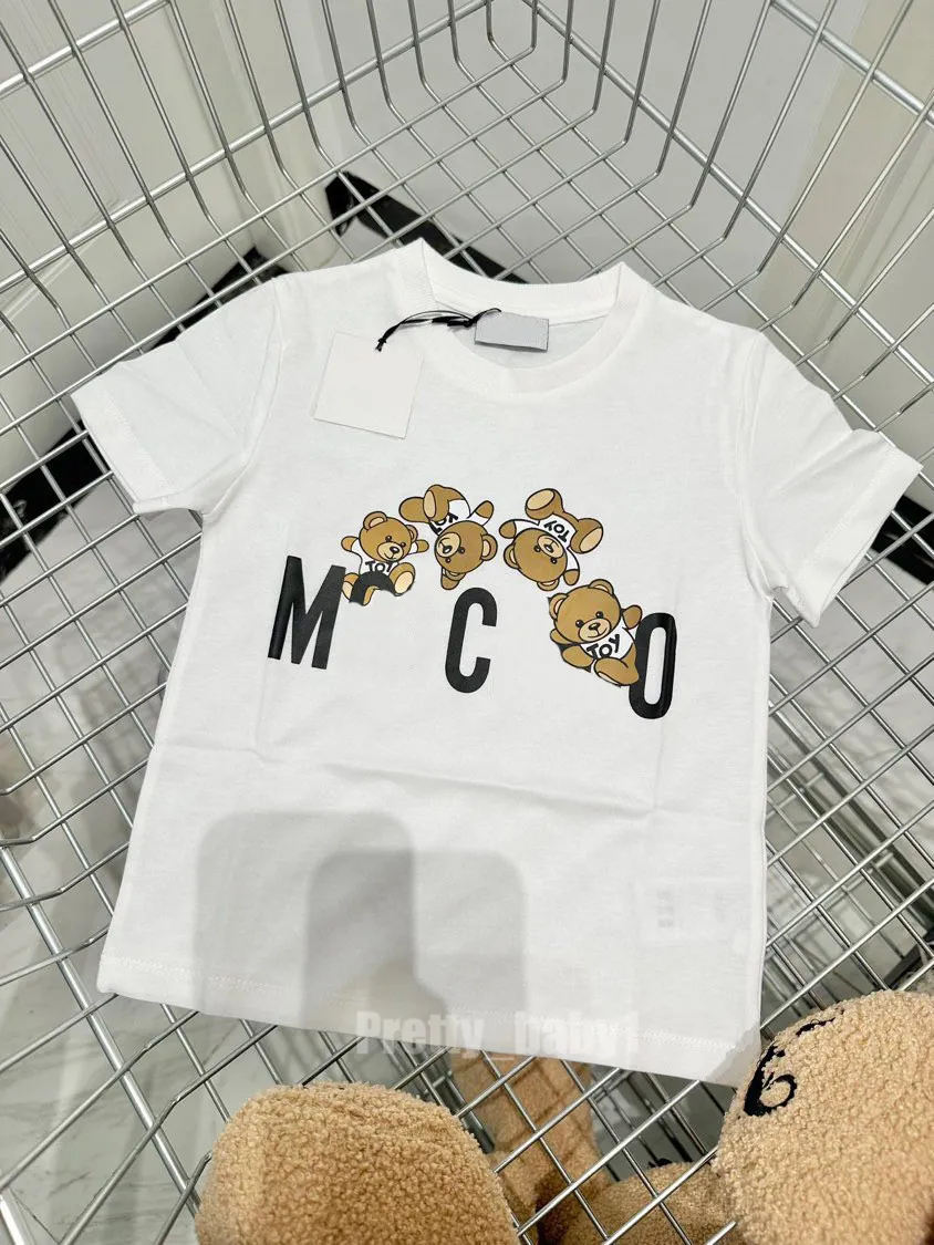 Yaz Çocukları Lüks Tasarımcı Bebek Tişörtleri Kız Erkek Gömlek Ayı Desen Tees Bahar Kısa Kollu Çocuk Giysileri Takım Giyim