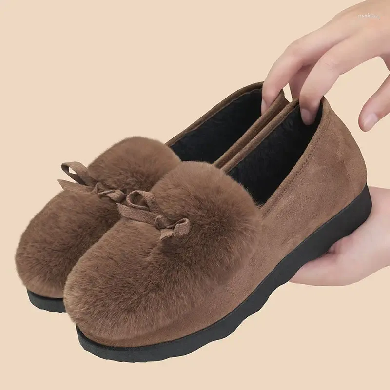 Chaussures décontractées Hiver Furry Coton Femmes confortables Slip-on Chandeurs moelleux chaud