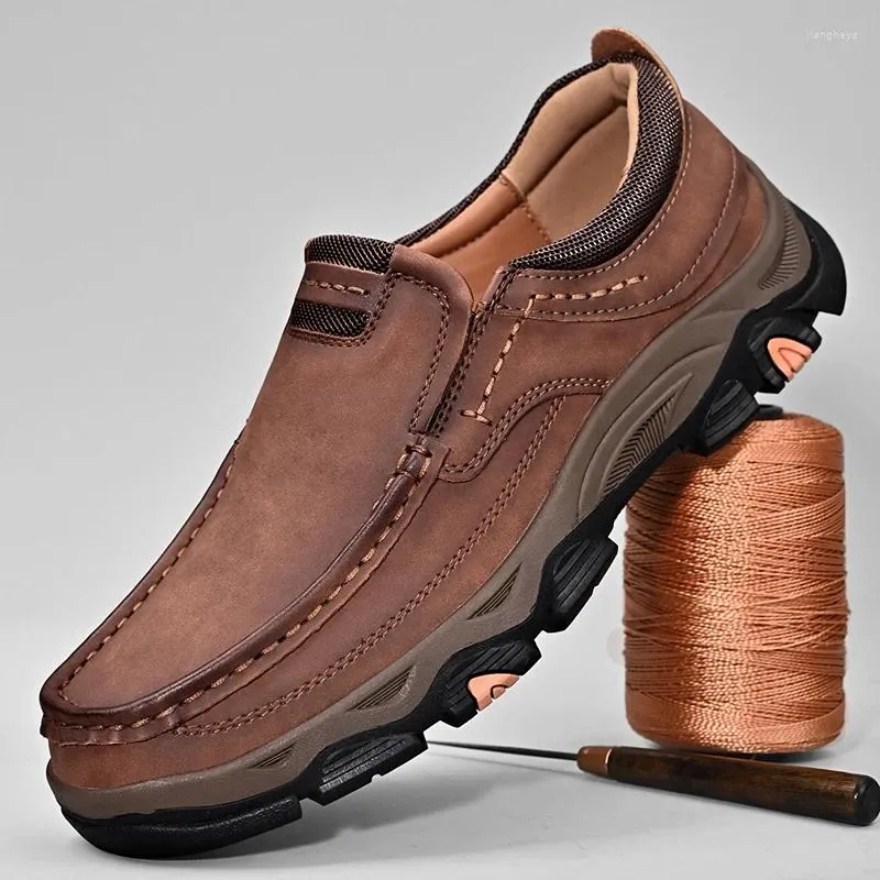 Casual skor äkta läder män fritid promenad män loafers mockasins andas slip vid kör retro stil affärsverksamhet