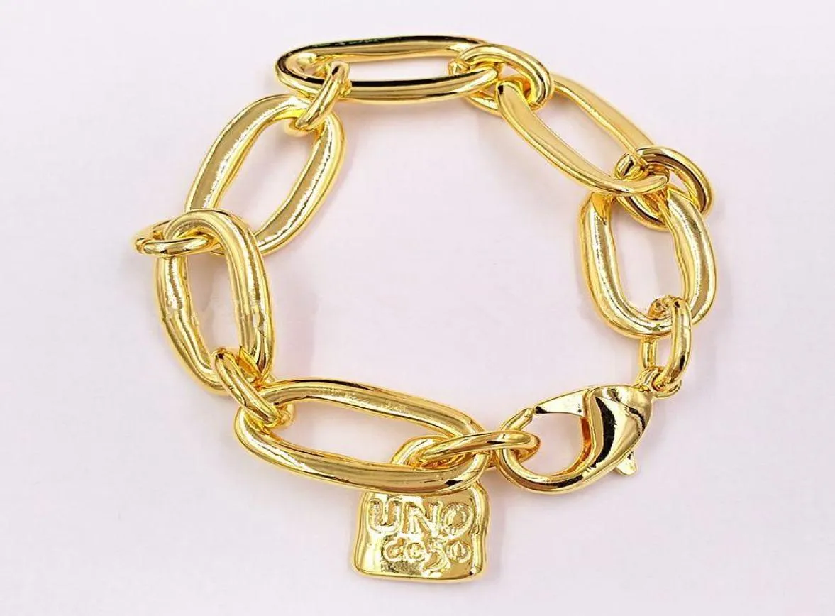 Nytt guld autentiskt armband Fantastiska vänskapsarmband uno de 50 pläterade smycken passar europeisk stil gåva för kvinnor män pul0949or7934455