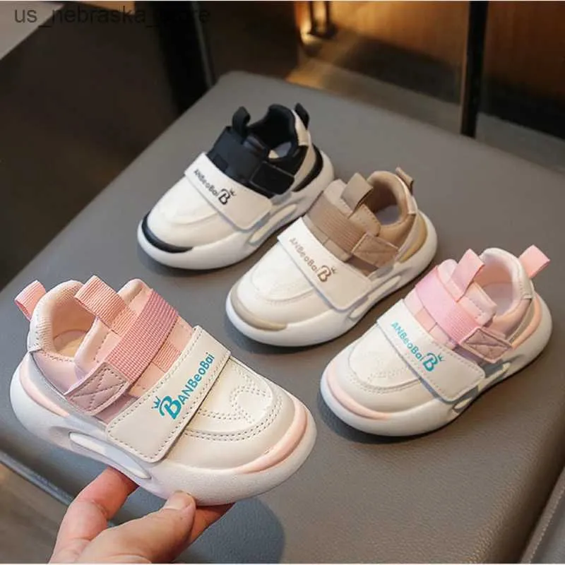 Sneakers Kids Sports Chaussures Boys décontractés bébé respirant antidérapant des filles résistantes à l'usure
