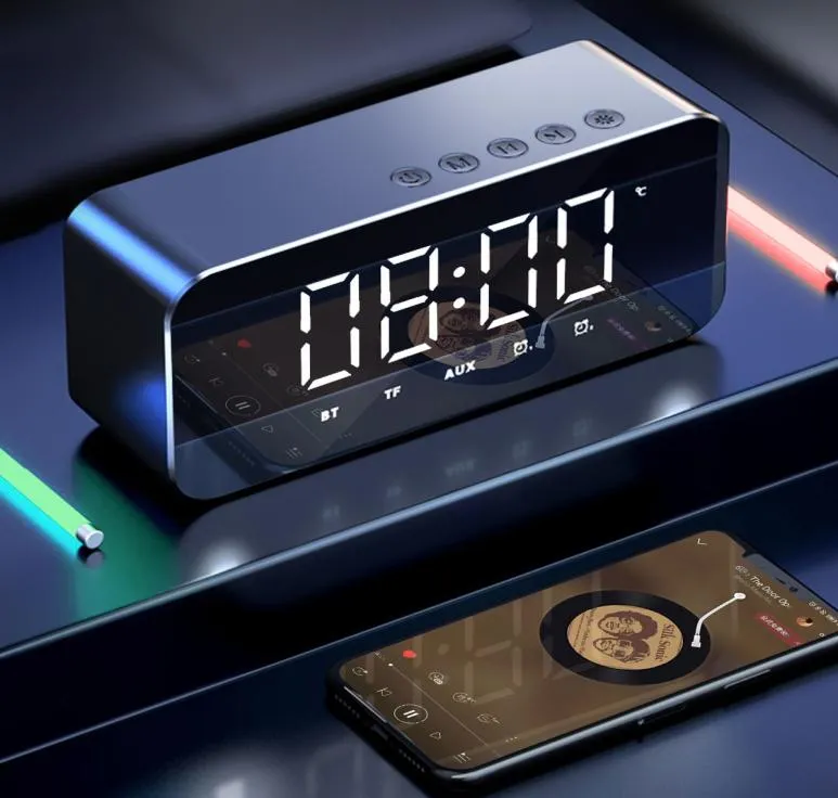 Mini Wireless Bluetooth -Lautsprecher kleiner Wecker Tragbarer Bassmusik FM Radio Digital Uhren LED Elektronische Desktop Clock5325748