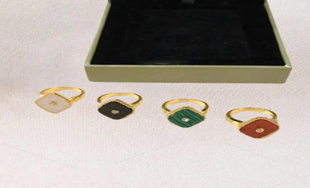 2022 Nieuwe vierbladige klaver kristallen ring Mode Broedingsring voor vrouwen