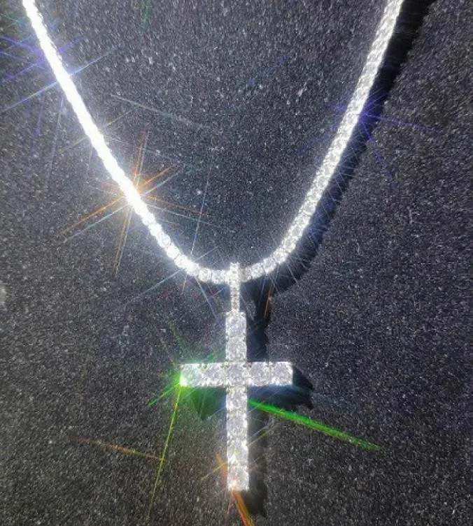 Crucifixo de pedra de diamante brilhante Colares de pingentes de jóias de aço inoxidável de aço de platina Platinum Mulheres amantes de colares de jóias de presentes8278789