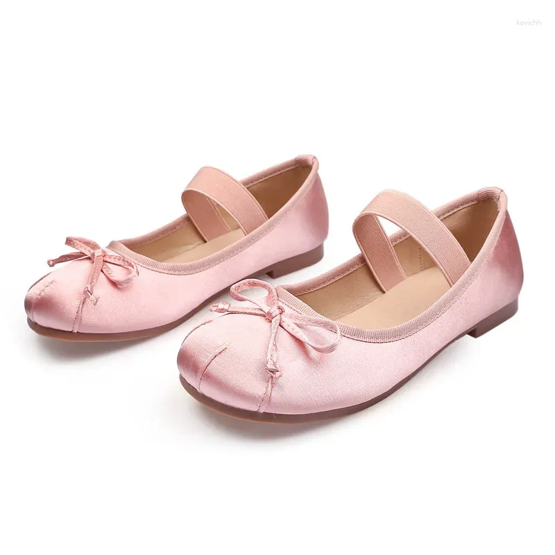 Chaussures décontractées 2024 Spring Femmes Silk Fashion Fashion Bow-nouée Round Toe Slip sur ballerinas Mary Jane