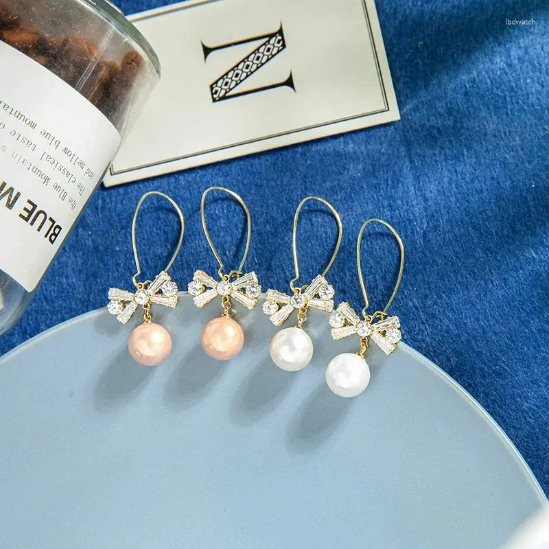 Boucles d'oreilles en pente Imitation Imitation design perle zircon Stone Drop oreille luxueuse bijoux romantique pour les femmes faites à la main