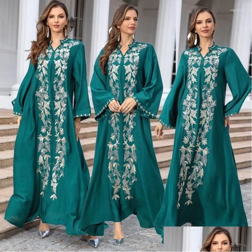 Etniska kläder Elegant klänning Muslim Islamiska broderier Floral Abaya Kaftan Turkiet Marocko Arabic Robe Gown Kvinna Vestidos Ramadan Dr Otyyj