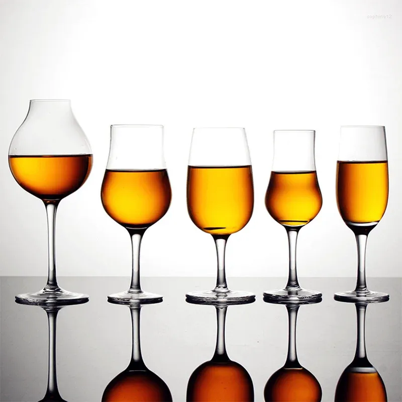 ワイングラスプロフェッショナルウィスキーゴブレットソムリエシャトーのためのグレイスフルシェイプクリスタルカップウイスキーコピタノーシングワイングラス