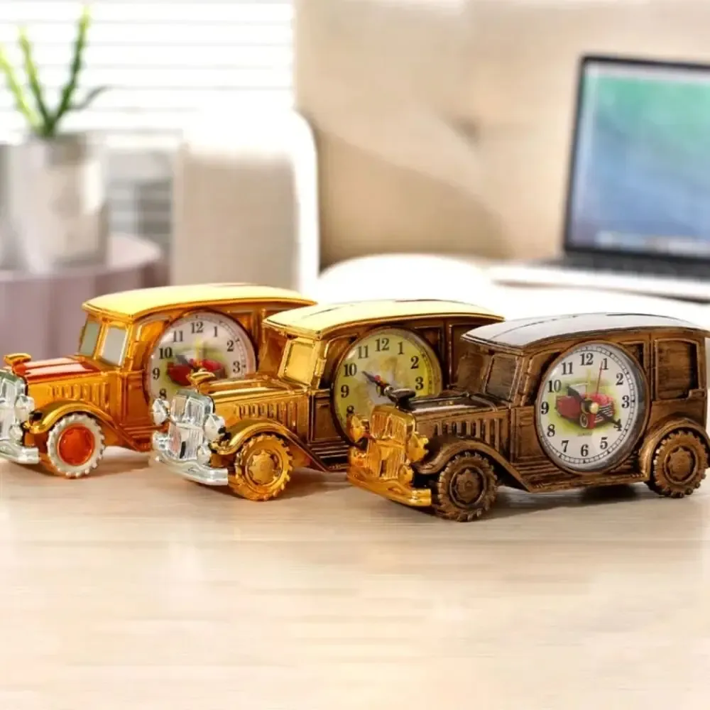 車のモデルクラシックカーの目覚まし時計デジタルポインタータイムディスプレイ電子目覚まし時計プラスチックカーの形状アンティーク時計