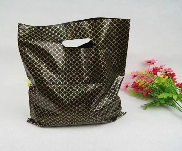 50pcslot Black Lattice Large Plastic Shopping Bags Thick Boutique Gift Clothing Packaging Plastic Gift Bag With Handles5972197