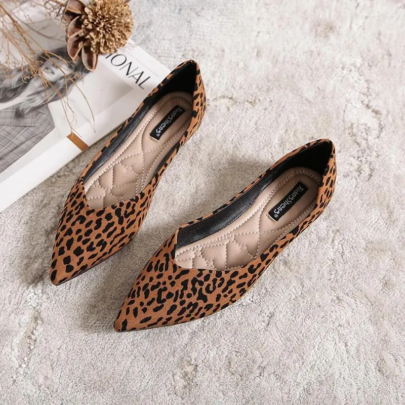 Lässige Schuhe speicherte Zehen-Leopardenmuster Flats Frau Ballerina Sladers flacher weicher Boden Moccasins Frauen 2024 Plus Größe 34-43