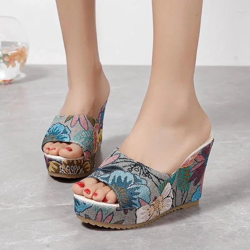 Tofflor kvinnor skor mode casual flip flops sommar vintage blommig tryck kik tå kil 35-42