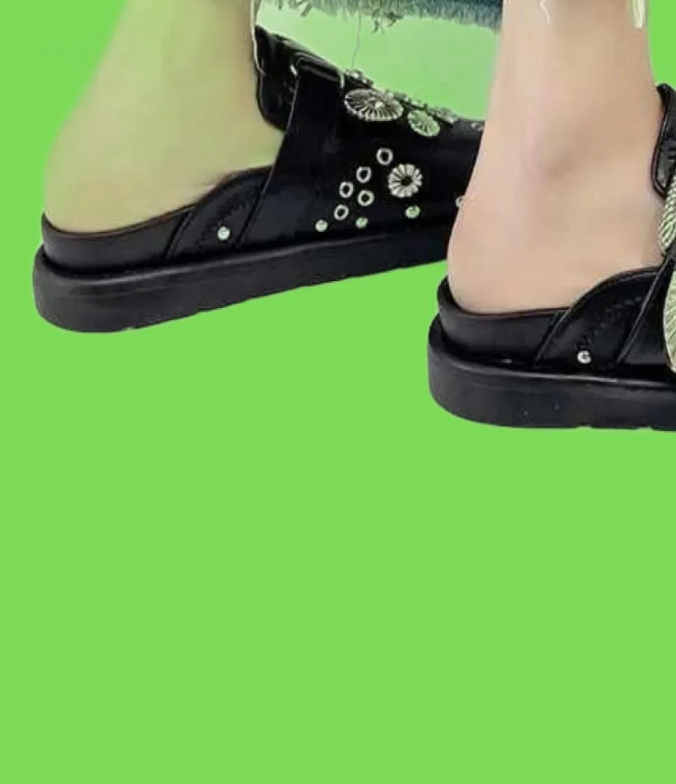 Kapdyty Summer Kobiet Kapta platforma punk rocka skórzane muły kreatywne metalowe elementy okucia swobodne buty na imprezę żeńskie slajdy na świeżym powietrzu T2591240