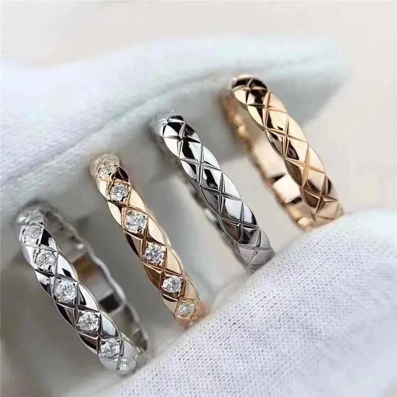 2024 S925 Sterling Silver Diamond Band -ringen voor vrouwen Luxe Shining Crystal Stone Designer Ring Wedding Sieraden