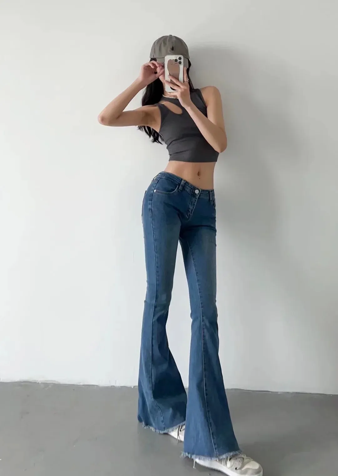 Jeans de faible hauteur pour femmes minces poilngardes micro crampees printemps et automne neuf jeans a longue jambe pantalon evase