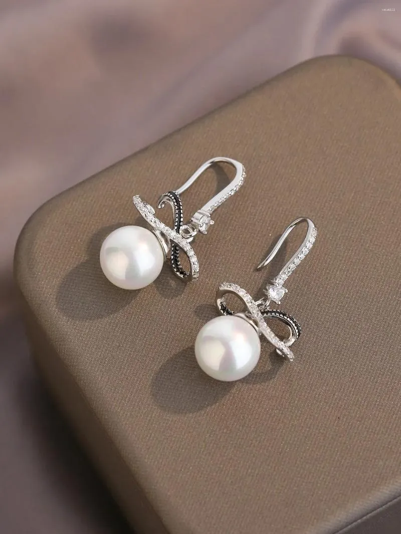 Stud -oorbellen Pure 925 Silver Women's With White Pearl and Zirkon Decoration Elegant Style voor het bijwonen van een verloving of feest