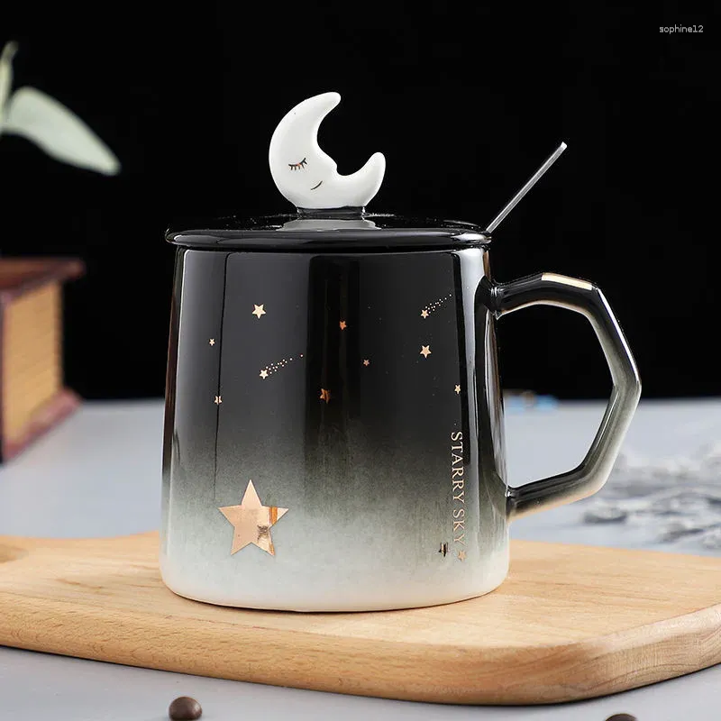 Mokken Noordse keramische gradiënt STARRY Sky Sky Coffee Mok met deksel en lepel porselein ontbijtmelk Office thee Cup Drinkware 400 ml