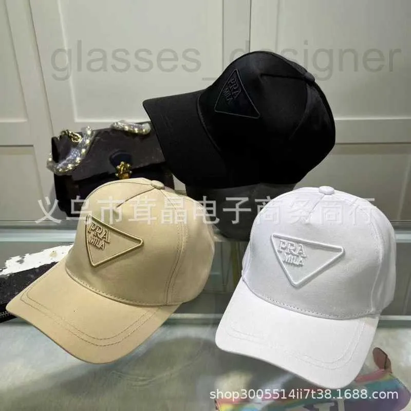 Ball Caps Designer haft cztery sezony ochrona przed słońcem Nowa litera baseballowa kapelusz kobiet wszechstronna odwrócona trójkąt kaczka