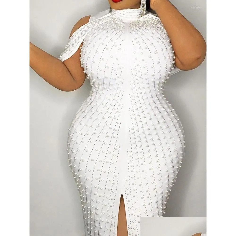 Robes décontractées de base à grande taille de fête de perle blanche robe bodycon y mack collier de raccordeur de la longueur du genou