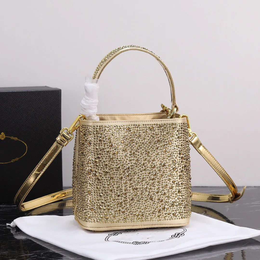 Mini Bucket Bag Crystal Banquet Party Bag Luxury Designer Women`S Crossbody Handbag Single Shoulder Bag Gold Single Water Diamond Extravagant Tote Bag