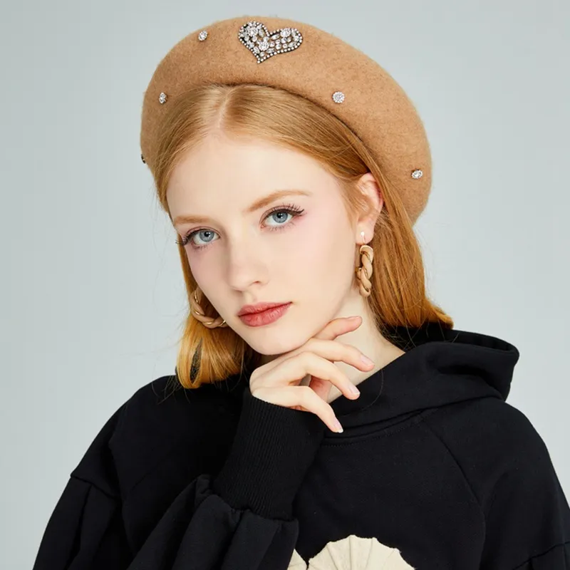 New Cream Heart Rhinestones woolen Beautiful casual British painters beret 2024 Winter Women Wool Beret Love Heart Rhinestone British  main image 4
