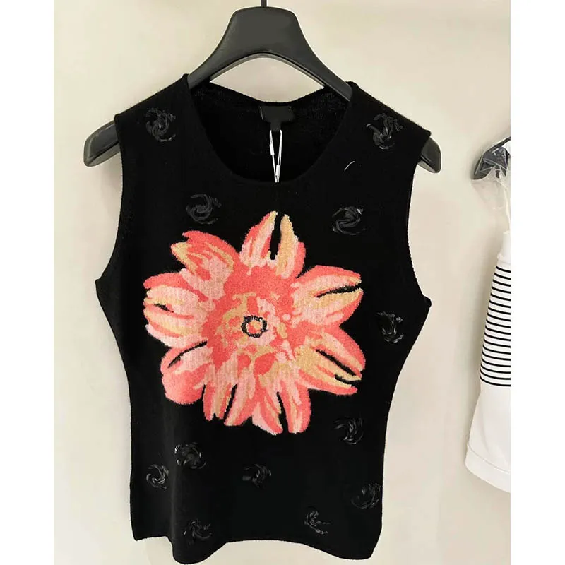 2024 Summer Women Designers O-neck Knit Sleeveless Tanks Fashion Flower Sequin Embroid Lady Tees Luxury Casual Tops T-shirts