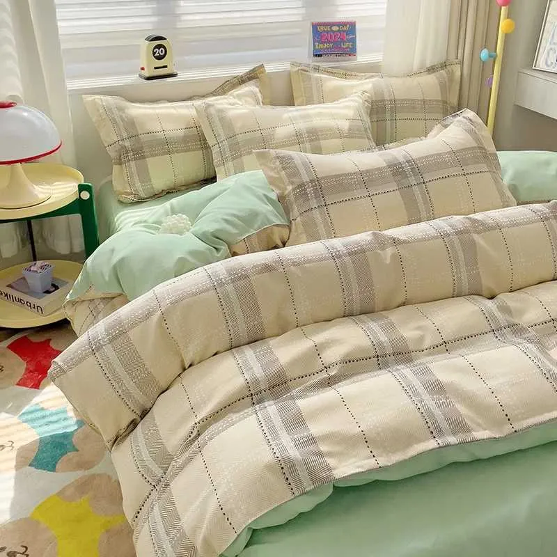 Checked Pattern Comforter Comfortable 4 Sheet Cotton Plaid Comforter Set With Simple Striped And ...