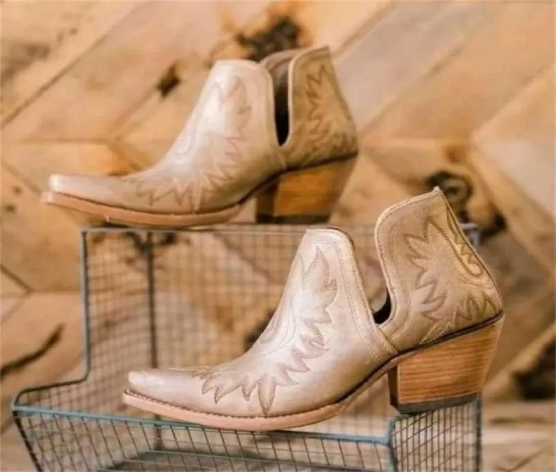 Kvinnor Autumn Pu Leather Deep Vmouth Ankle Thick Heel Pointed Western Cowboy Boots är fashionabla och mångsidiga ZQ0502 2110215727776
