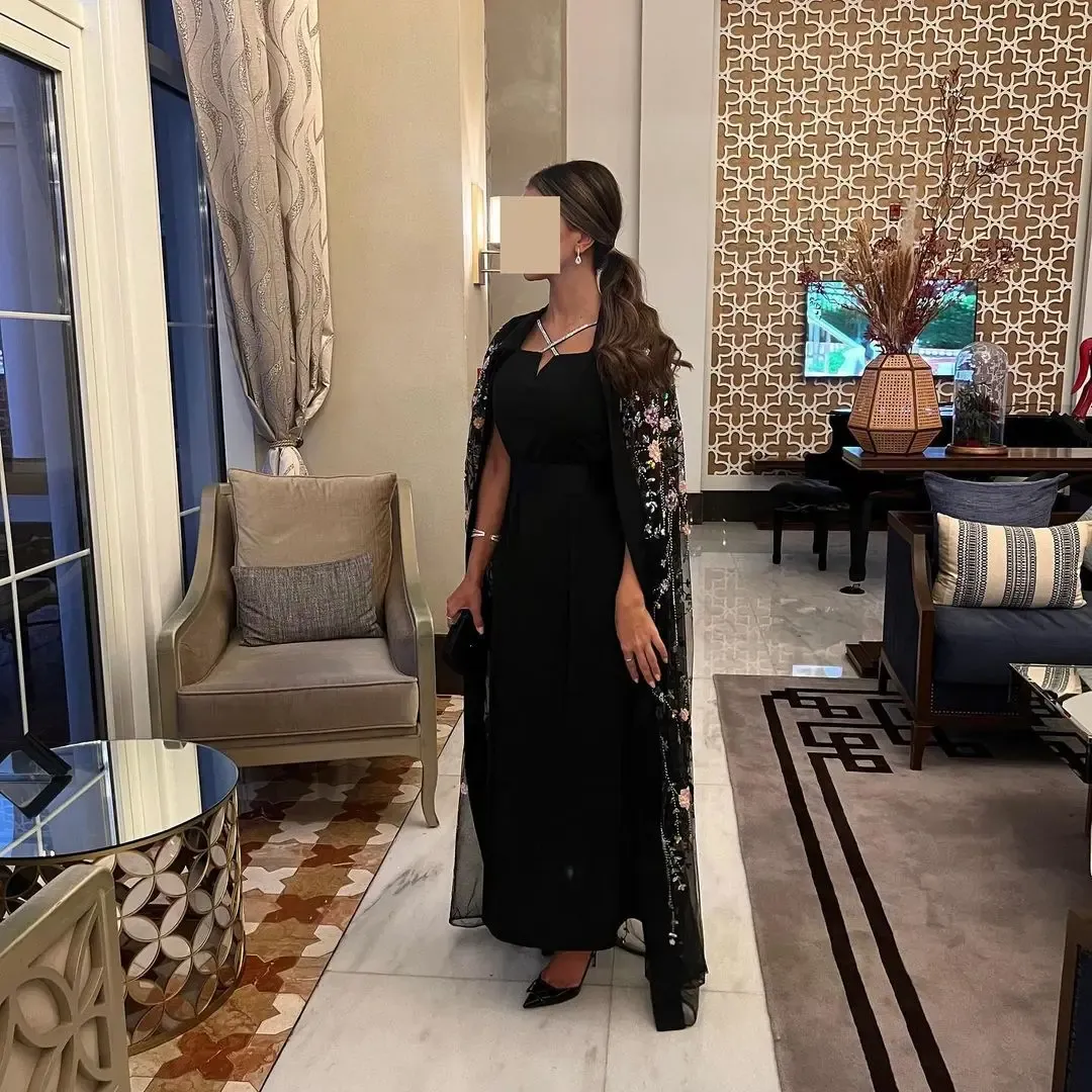 green emerald velvet dress Al Aseel Desert Dress Black Bisht Cloak Arab Dress Thobe Saudi Mens Robe  Eid (balck) at Amazon Men's Clothing store