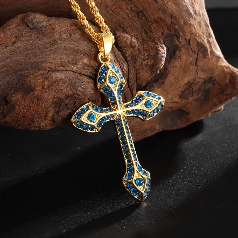 Exquisite Shiny Ice Crystal Cross Pendant Stylish 3D Nail Necklace for Men Women Rapper Hip Hop Amulet Jewelry Gift