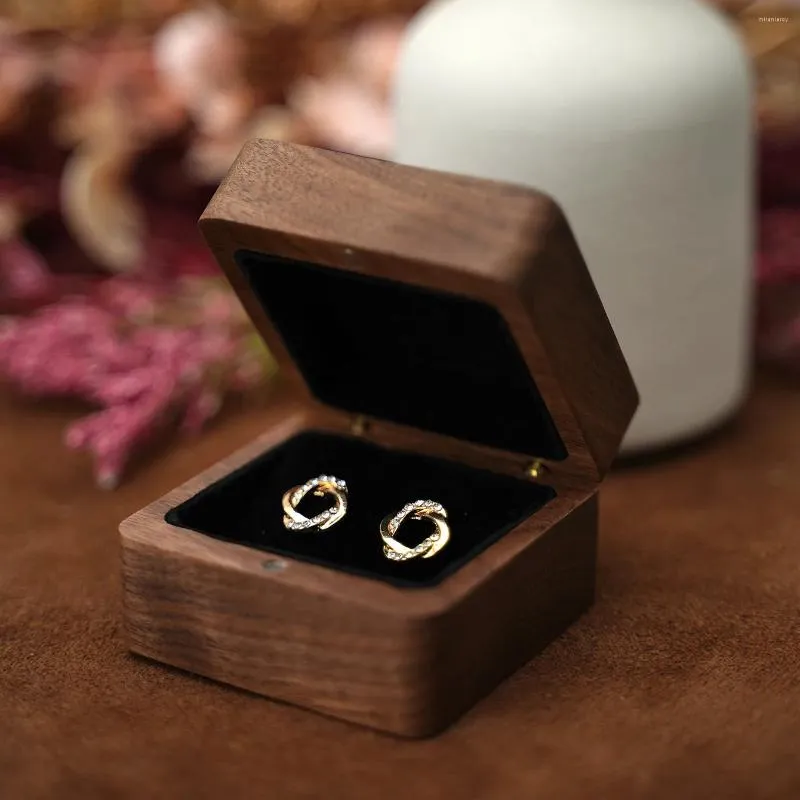 Jewelry Pouches Vintage Wooden Ring Box Organizer Square Wood Grain Wedding Rings Holder Earrings Display Packaging Gift Boxes