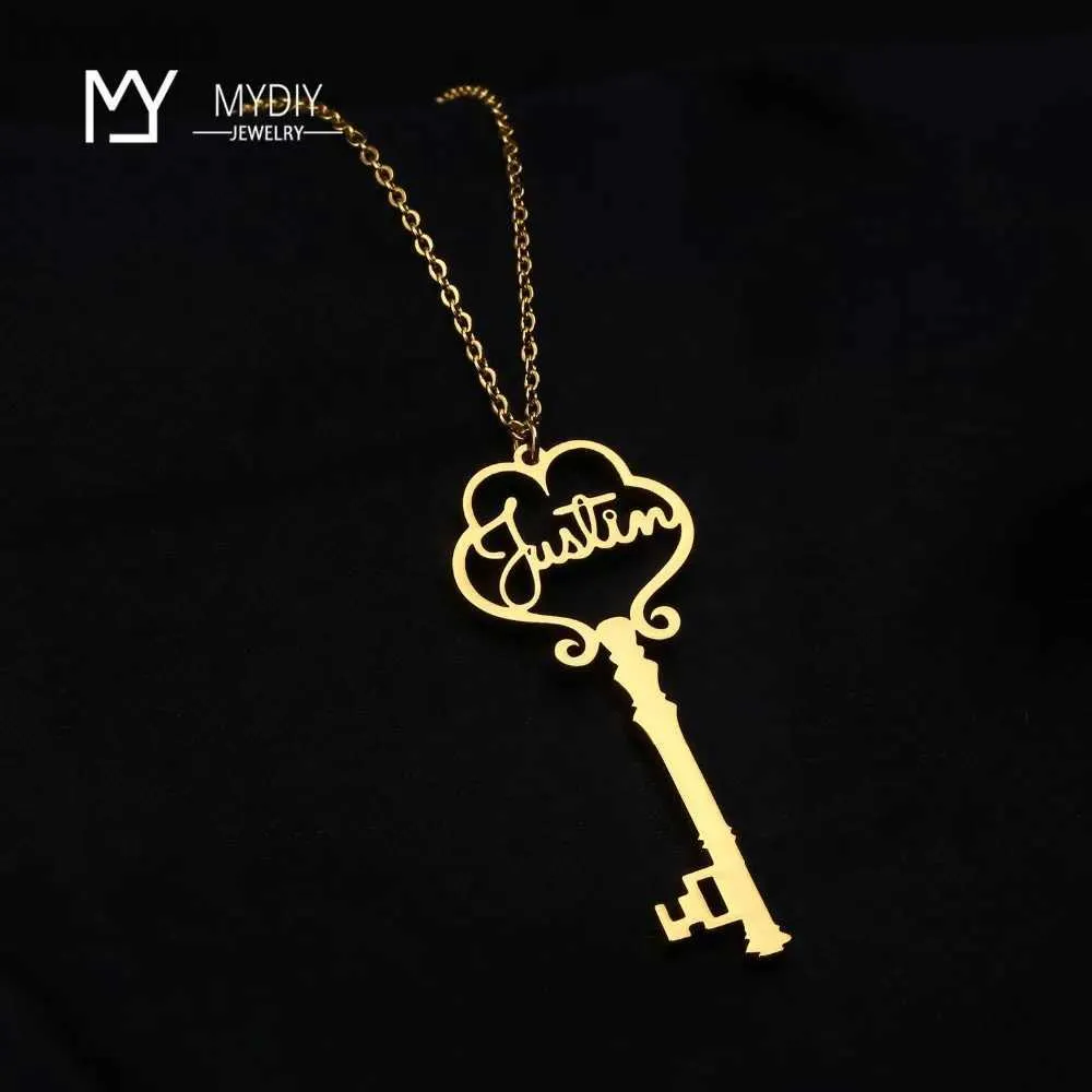 Nyckelringar 520 Custom Par-Valentines Day Gift Key Necklace Personligt namn Anpassat märke Guld Rostfritt stål Pendant Wome NNECKLACES 240412
