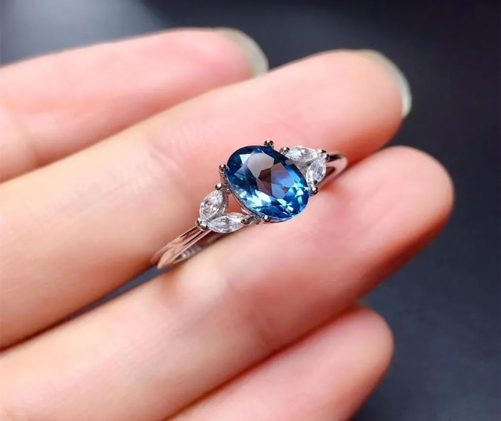 Doğal Topaz Ring S925 STERLING Gümüş Doğal Londra Mavi Topaz Lady Gem Yüzük basit stil yüzüğü Y11242307717