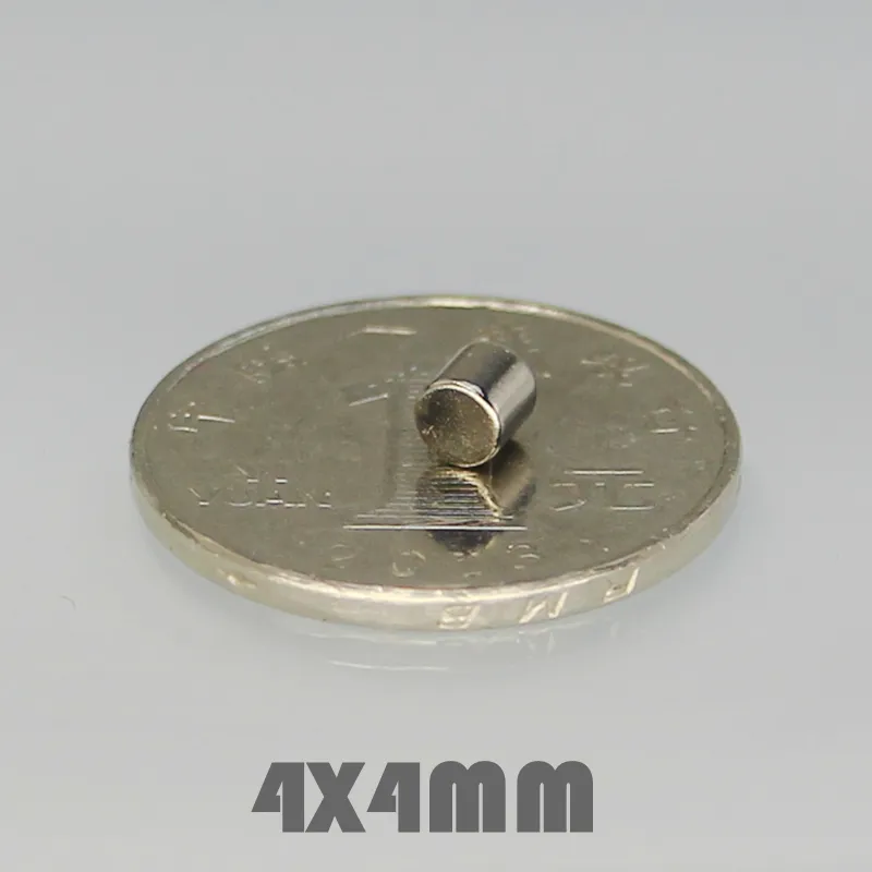 100pcs 4x4 mm Magnet Super starker Neodym Magnet Seltenerde Magnet für Handwerk N35 Kleine runde Magnetmagnetscheibe 4*4 mm