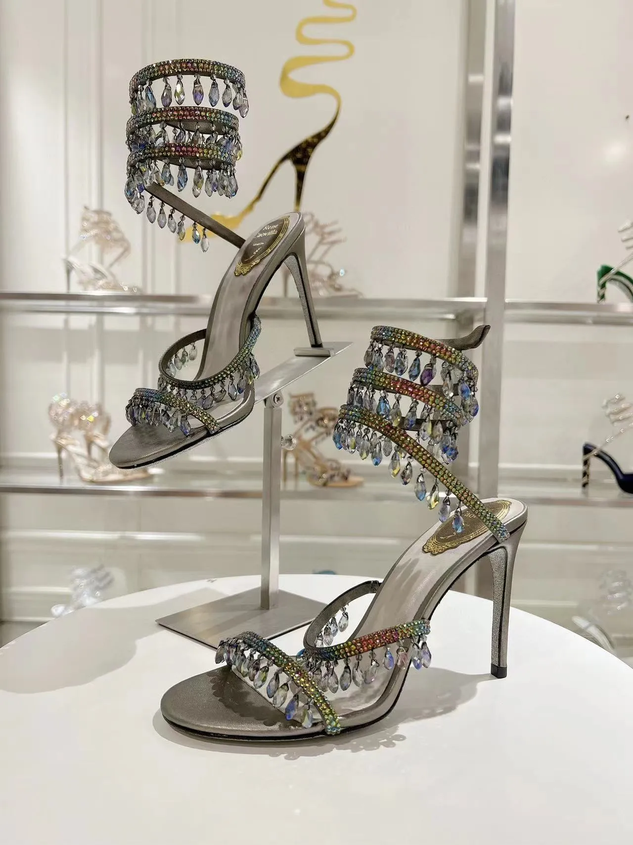Designer 9,5 cm tacchi alti, ultimo stile estivo, sandali con tallone a tallone ultra alta con diamante alla moda per donne